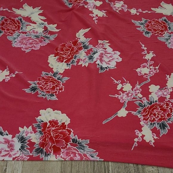 Lilly Morgan Floral Top - Picture 8 of 8